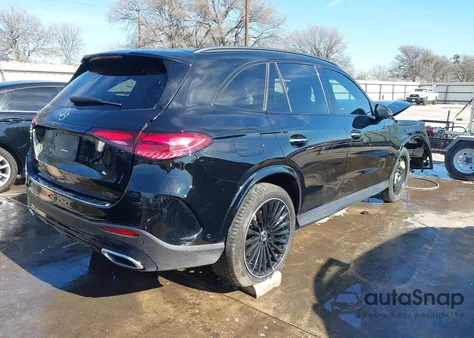 2025 Mercedes-Benz Glc 300 Suv z USA, uszkodzony, nr VIN W1NKM4GB0SF352905